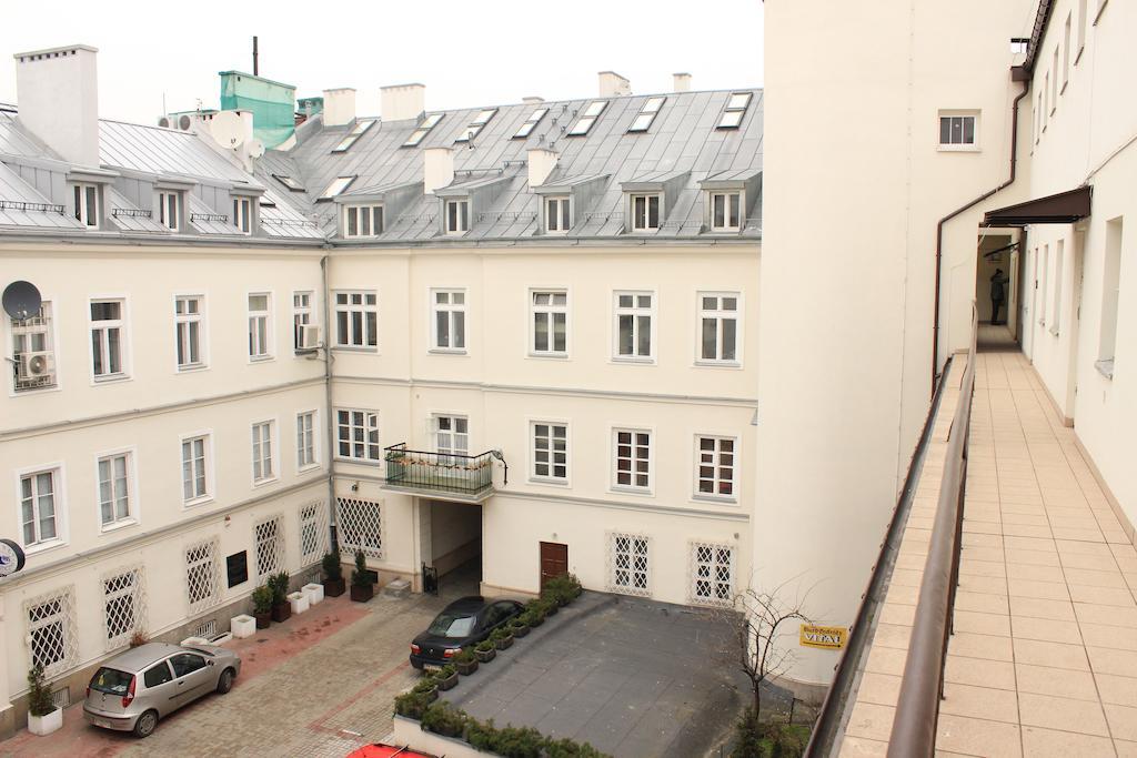 Pokoje Na Chmielnej 2 Albergue Varsovia Exterior foto