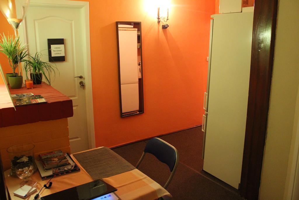 Pokoje Na Chmielnej 2 Albergue Varsovia Exterior foto